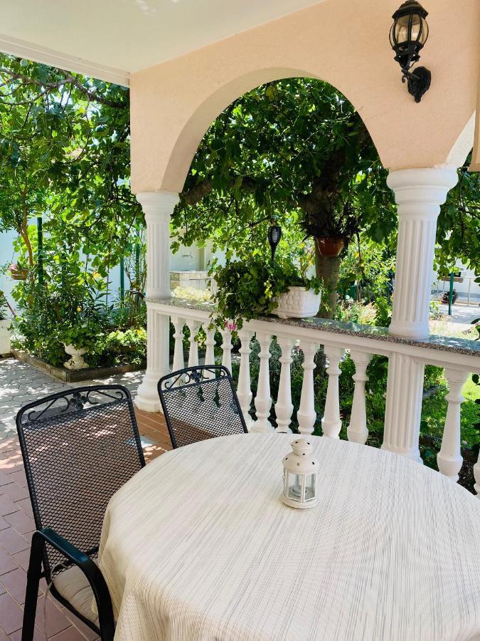 Villa Chiara Vodice Exteriör bild